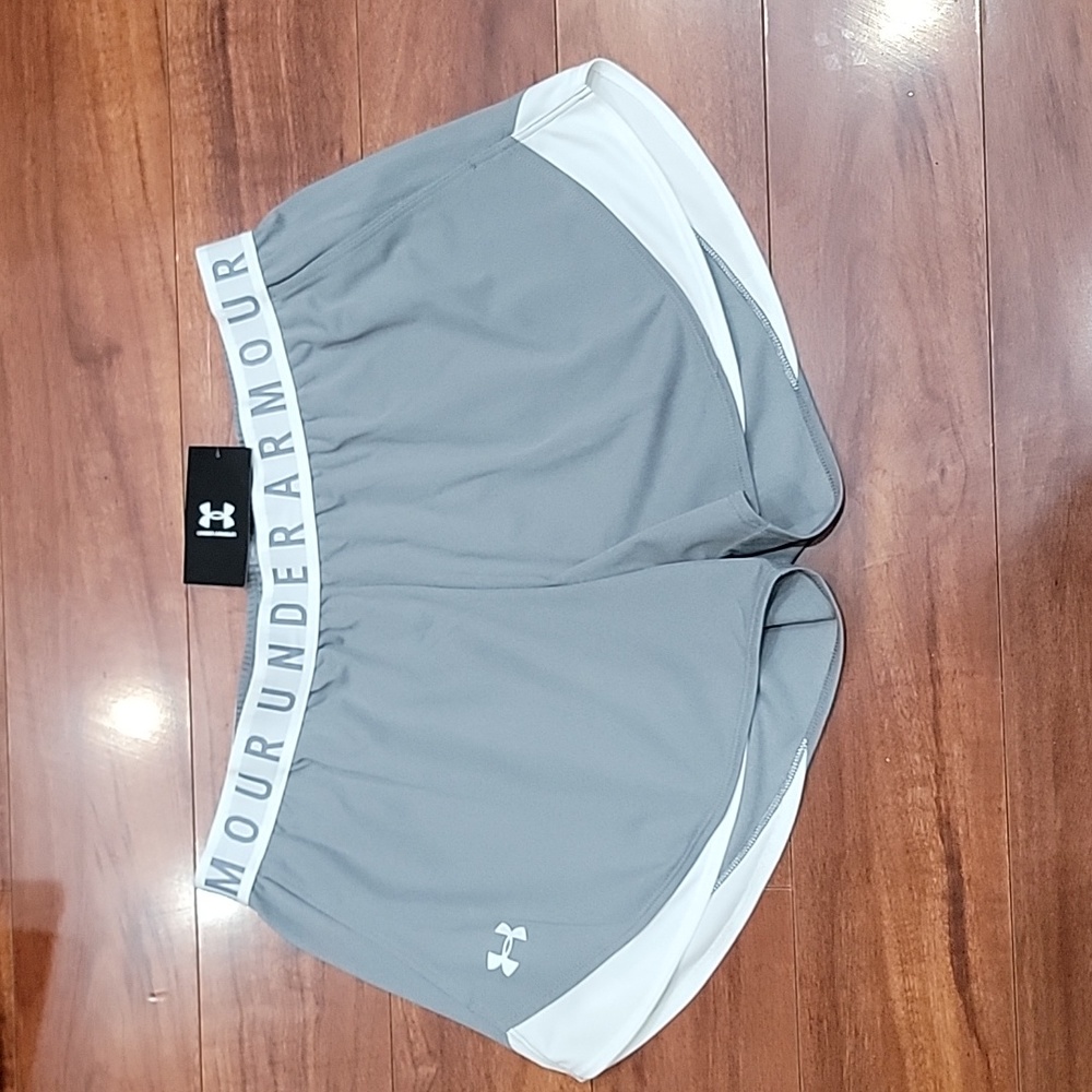 NWT Women's Under Armour shorts